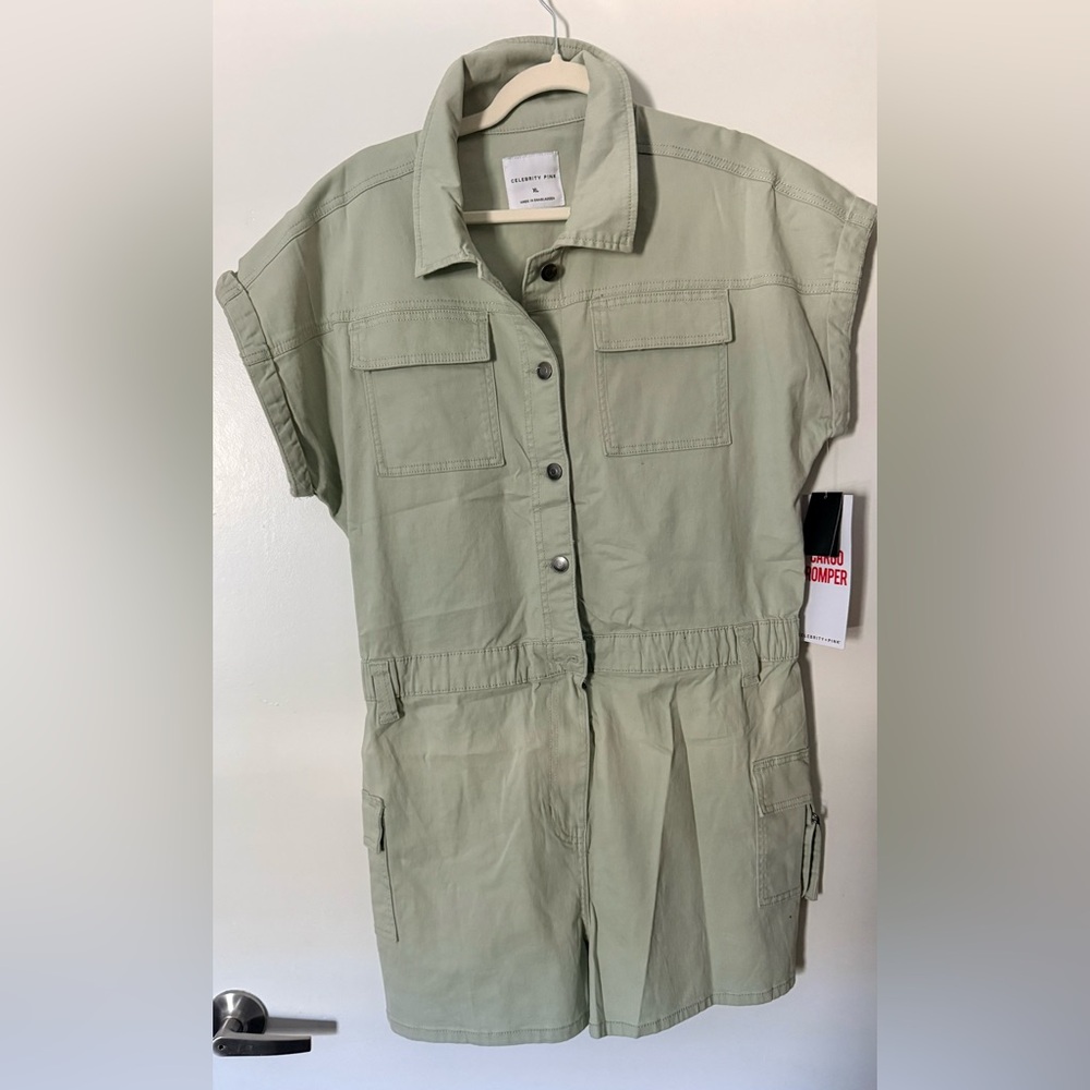*NWT* Celebrity Pink Olive Green Romper